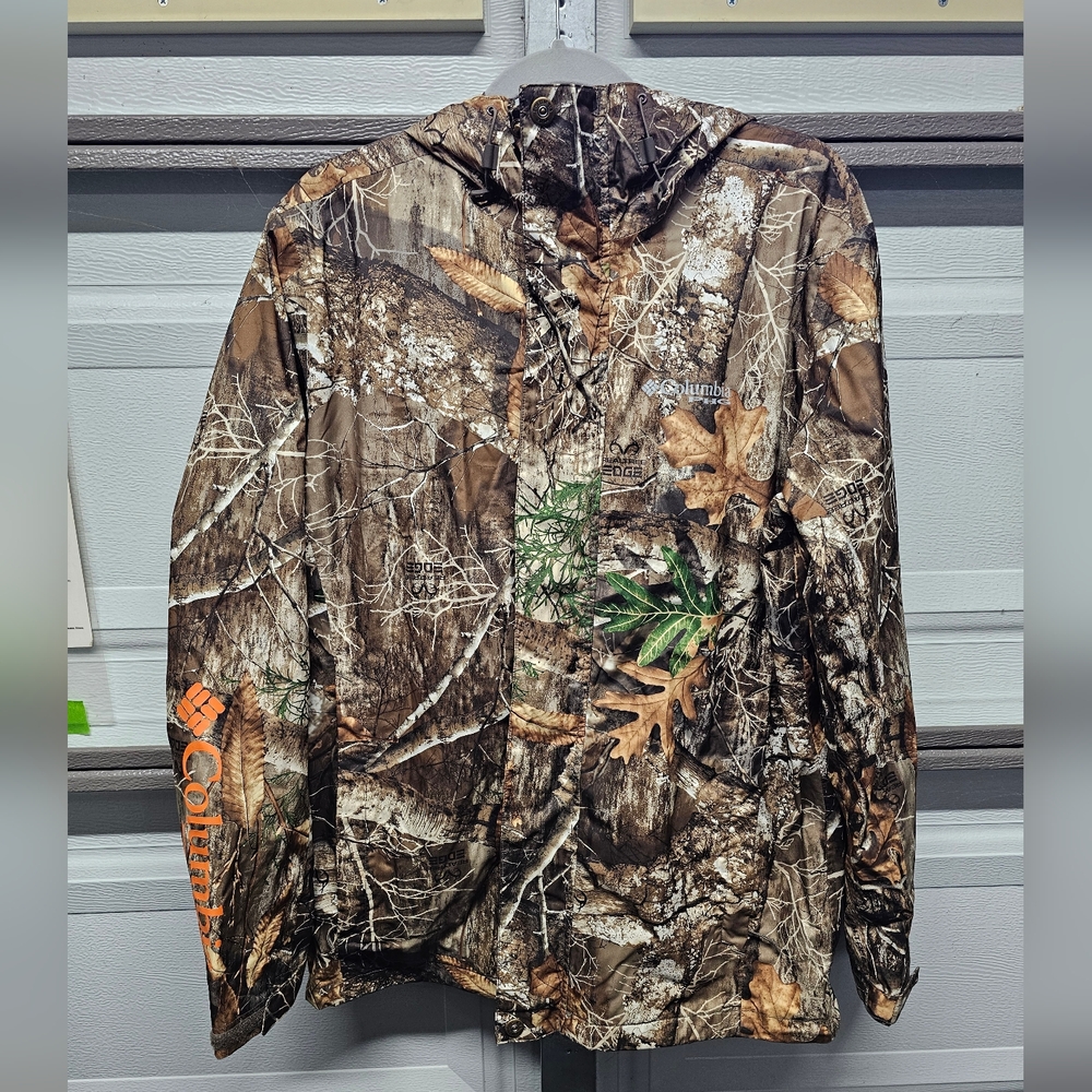 Columbia PFG realtree camo rain jacket medium